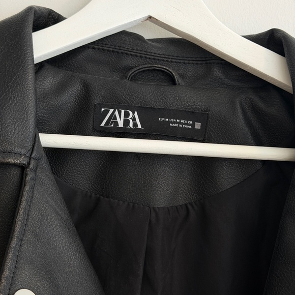 Zara Women's Black Cropped Leather Jacket - Picture 2 of 4